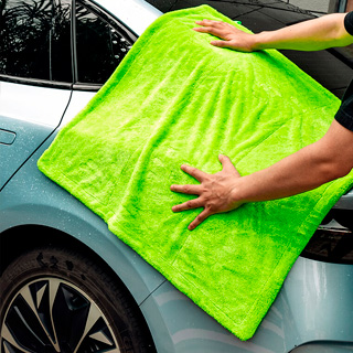 Optimum ONR, toalla de secado de coche de microfibra y BRS - Kit de  limpieza de coche de esponja roja grande, 32 onzas, sin enjuague, toalla de  secado